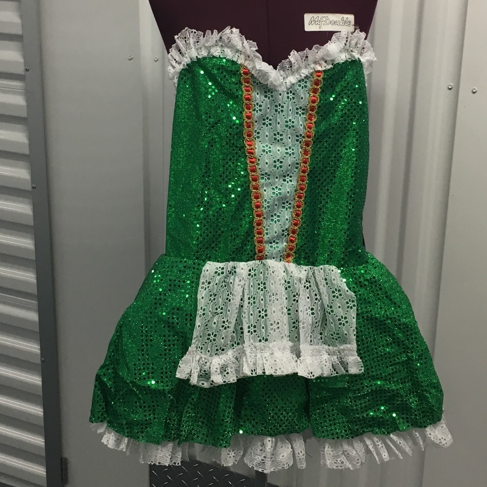 WOLFF FORDING & COMPANY/Costume
